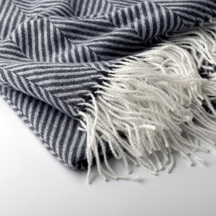 Dutch Decor plaid JOSEFIEN - 140x180 cm Charcoal Gray