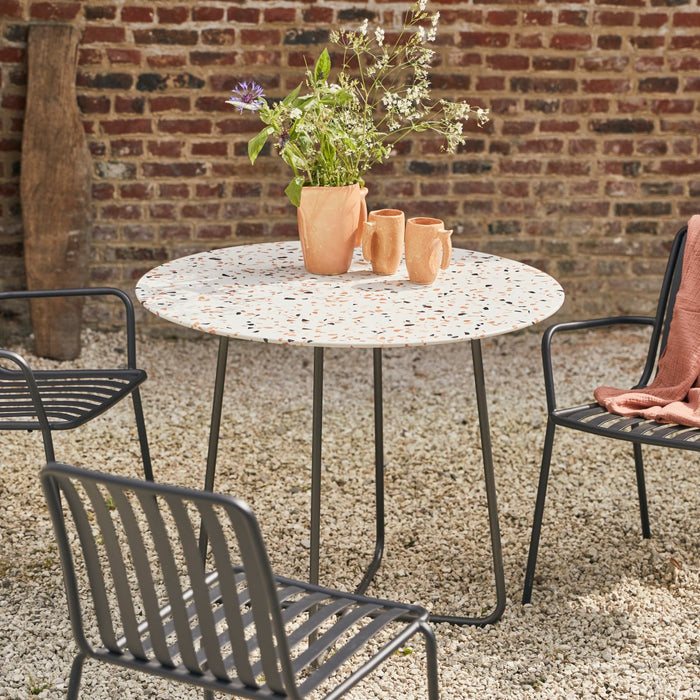 Tikamoon - Ronde tuintafel van premium terrazzo en metaal 90 brown