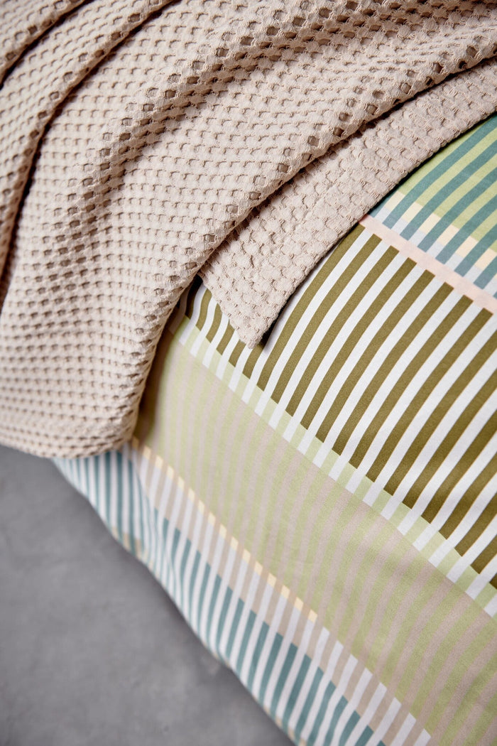 Home Pique Sprei Latte | 160 cm x 250 cm | Beige | Geel | Goud