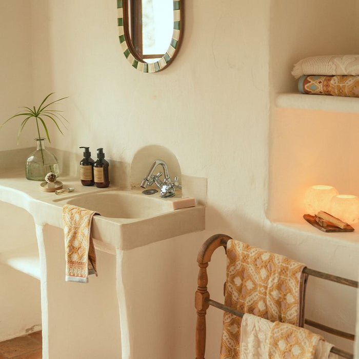 Sissy-Boy Groene hangspiegel met geblokte omlijsting