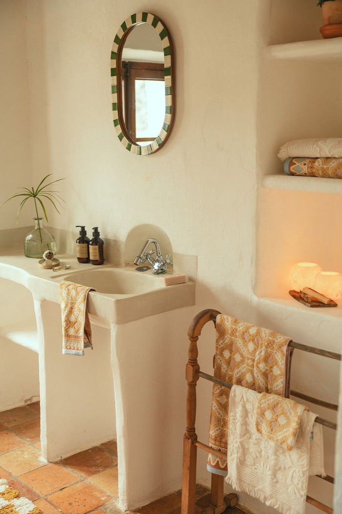 Sissy-Boy Groene hangspiegel met geblokte omlijsting