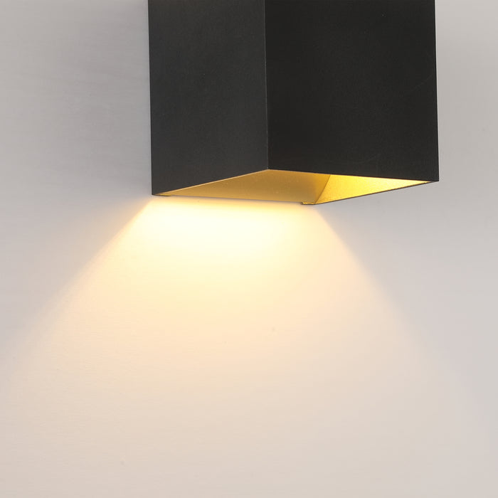 Searchlight Wall Wandlamp Vierkant - H 9,7 cm - Zwart / Goud