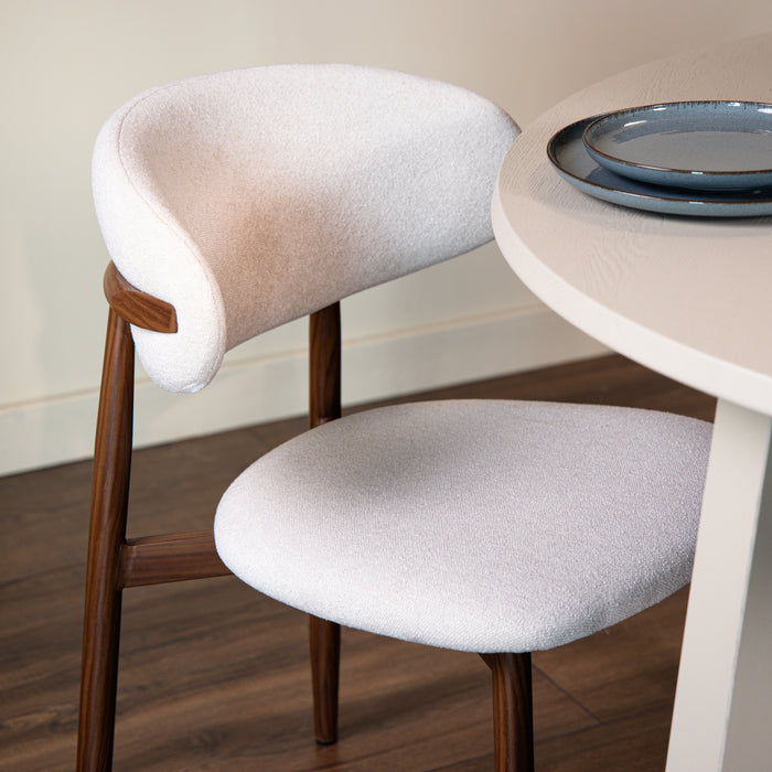 by fonQ Olan Eetkamerstoel Bouclé - Walnoot / Ivoor