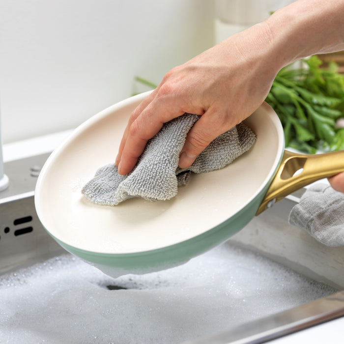 GreenPan Padova Mint Green Keramische Inductie Pannenset 10-delig - PFAS-vrij - Inductie pannenset - Inductie hapjespan - Inductie koekenpan - Ovenbestendig tot 200°C - Vaatwasserbestendig - RVS handgrepen - Met deksels - Muntgroen