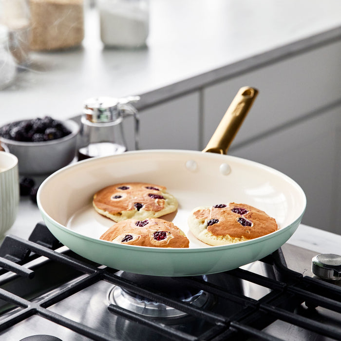 GreenPan Padova Mint Green Keramische Inductie Pannenset 10-delig - PFAS-vrij - Inductie pannenset - Inductie hapjespan - Inductie koekenpan - Ovenbestendig tot 200°C - Vaatwasserbestendig - RVS handgrepen - Met deksels - Muntgroen