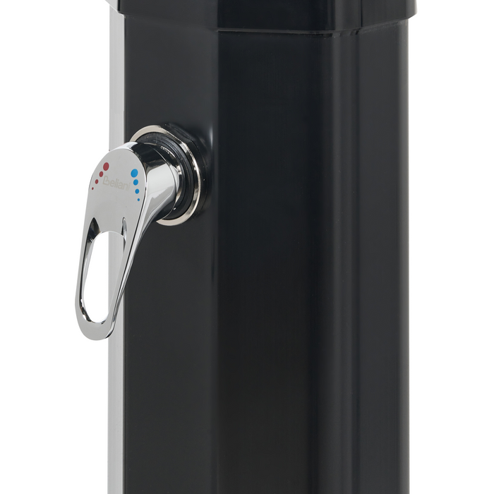 Beliani - TOPOCALMA - Buitendouche op zonne-energie - Zwart - PVC