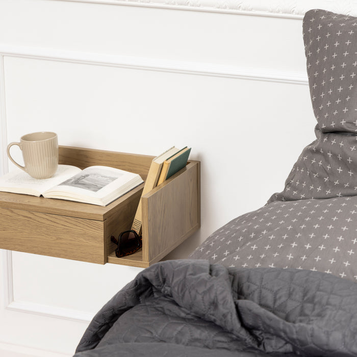 by fonQ basic Zoey Nachtkastje met zijvakje - Eikenbruin