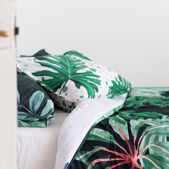 Happy Friday Kussenhoes Ebony