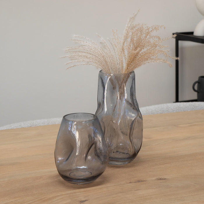 QUVIO Vaas ingedeukt – Maat S – Glas – Grijs