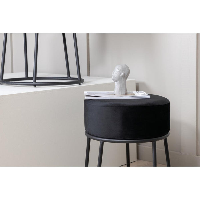 Svea - Nox poef - velvet - zwart