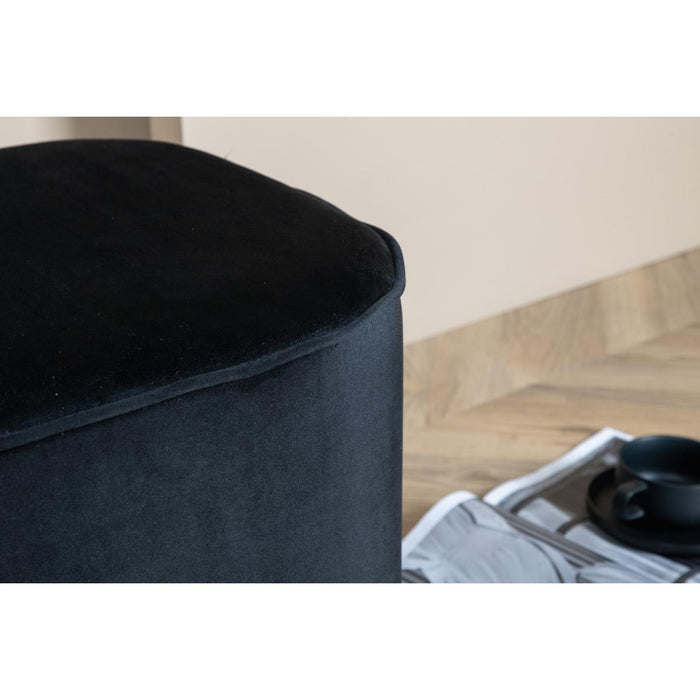 Svea - Arlo poef - velvet - zwart
