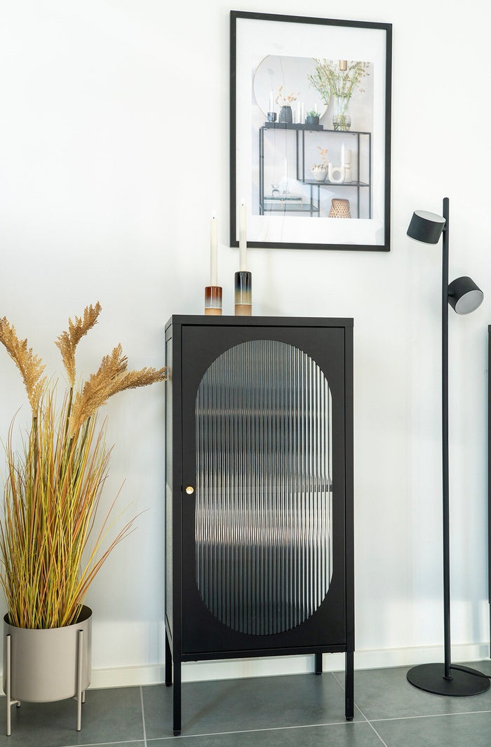 House Nordic Adelaide Zwart | Glas Vitrinekast 1-Deur
