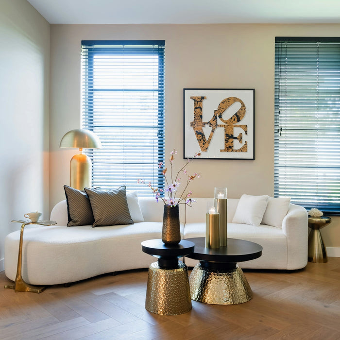 Richmond Interiors Grayson Bank met Ottoman Links Open Wit Furry