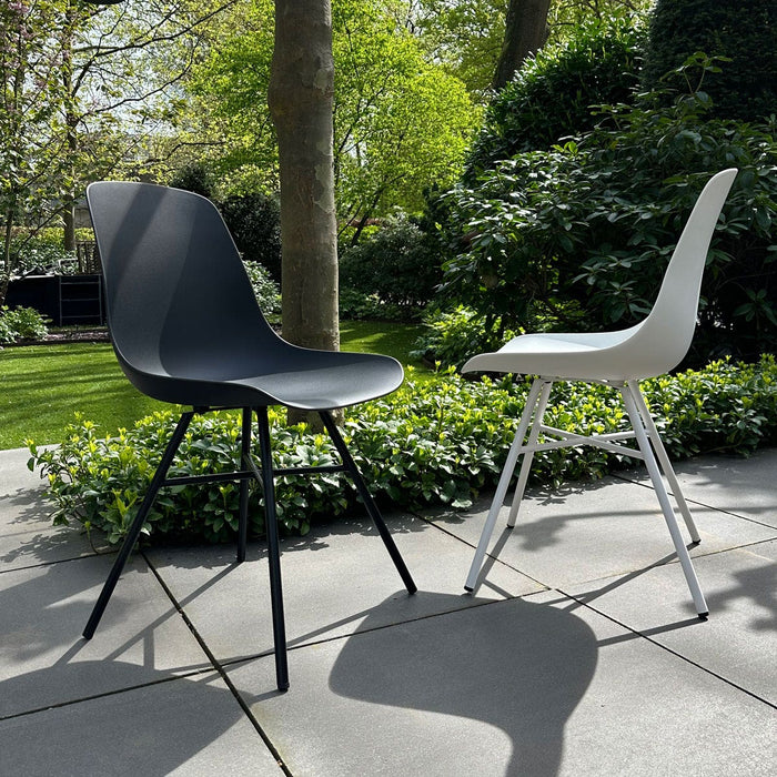 Nolon Noa-Pip Kunststof Tuinstoel Wit - Zwart Onderstel