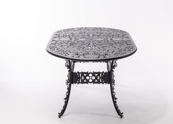 Industry Garden tuintafel ovaal 152x90 wit