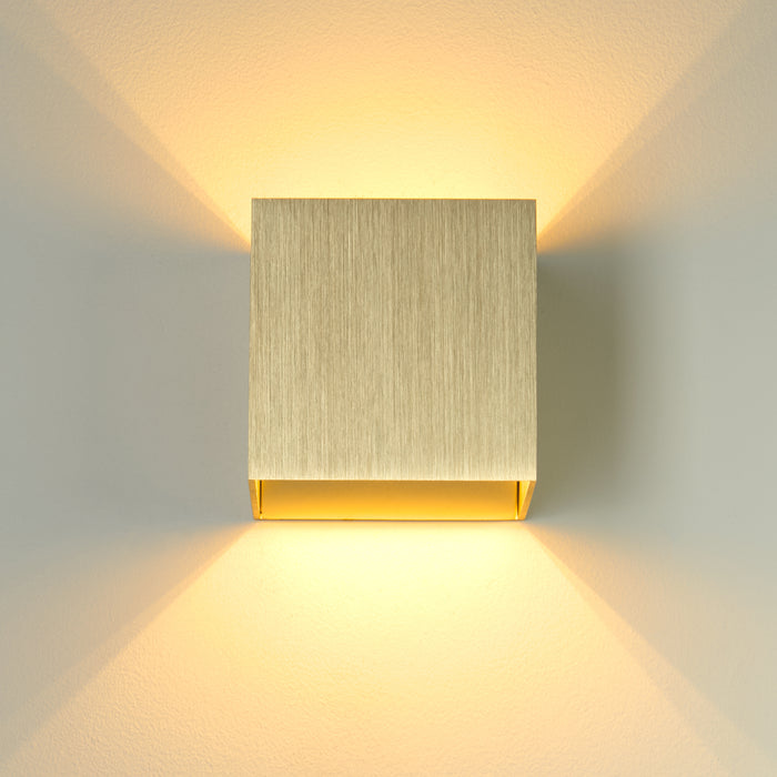 Searchlight Wall Wandlamp Vierkant - H 9,7 cm - Goud