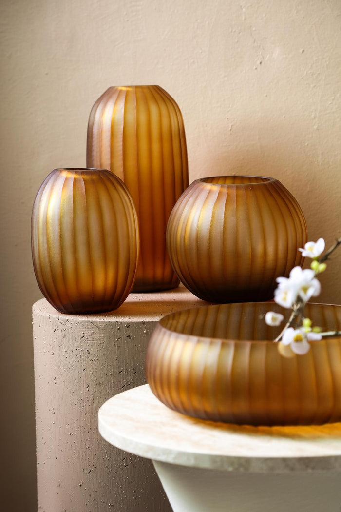 PTMD Lavanya Brown Carved Glass Round Vase Ribbed High