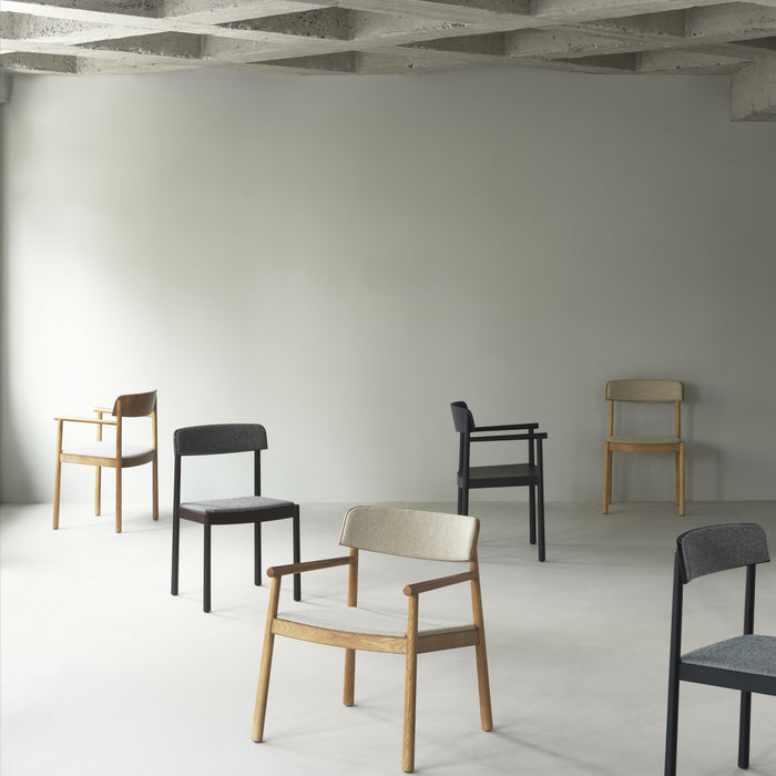 Normann Copenhagen Timb Eetkamerstoel - Textiel - Donkergrijs / Bruin