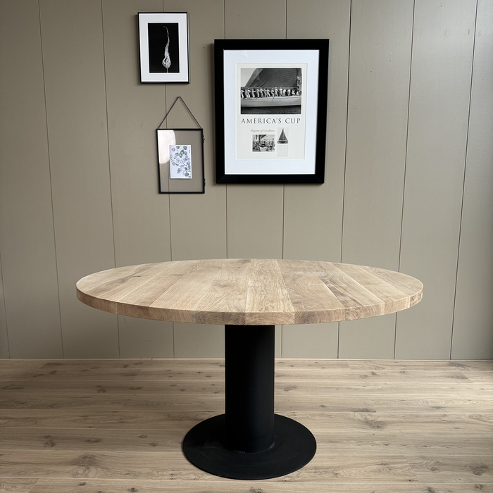 Old Inn - Eetkamertafel Rond Eiken met kolompoot – 140 cm
