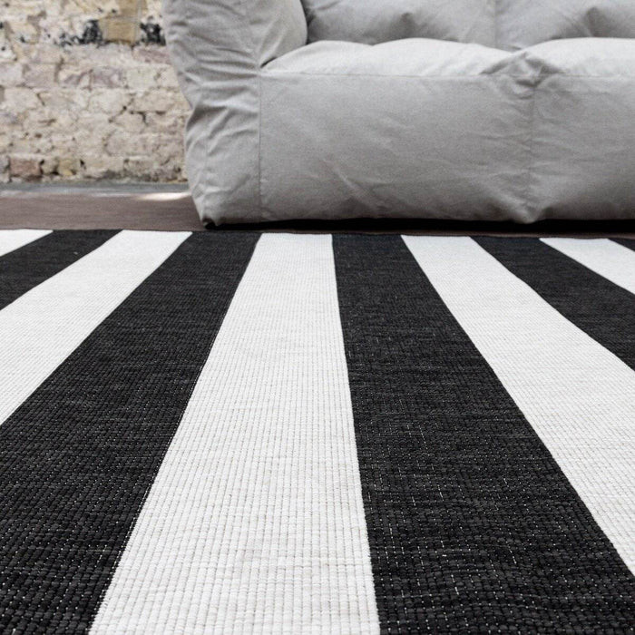 Eva Interior Buitenkleed Stripes zwart|wit dubbelzijdig - 160 x 230 cm
