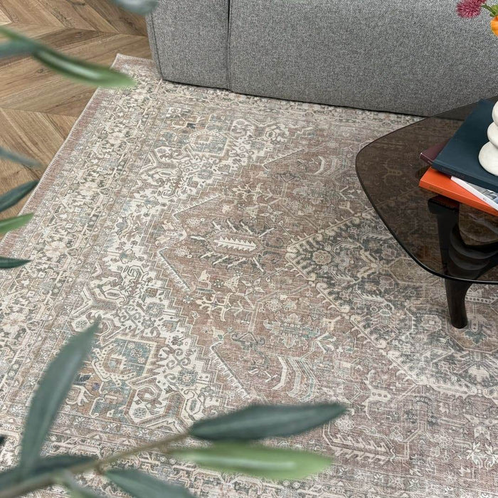 Interieur05 Vintage vloerkleed Ethel Bruin - 330 x 240 cm