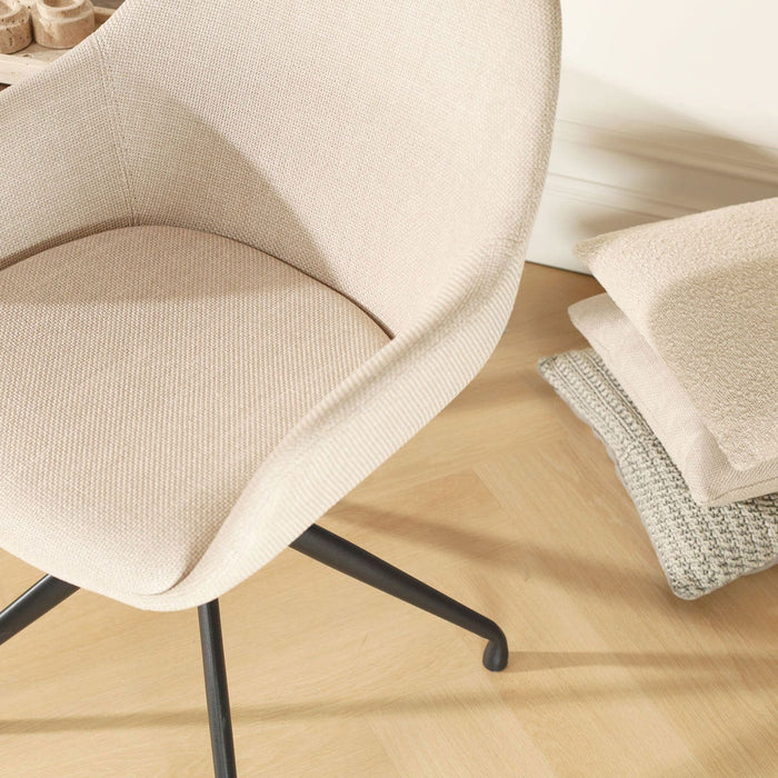 Nolon Nola-Mae Eetkamerstoel Beige - Draaibaar Zwart Onderstel
