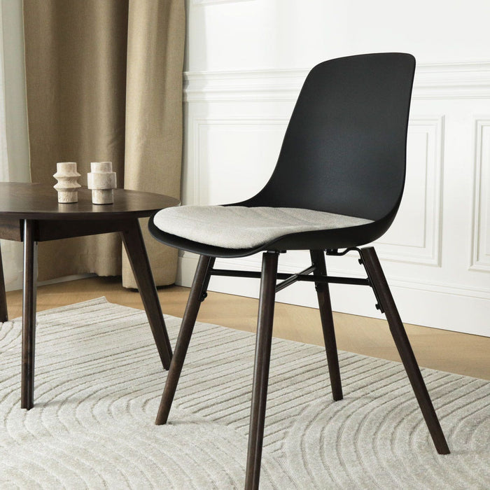 Nolon Nena-Liv Eetkamerstoel Zwart - Beige Kussen - Walnoot