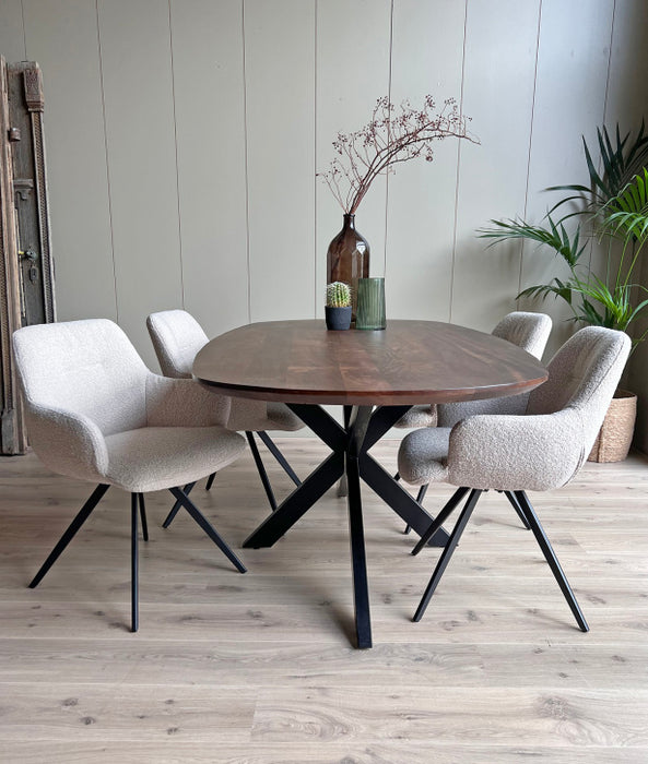 Old Inn - Eettafel Mango walnoot Deens ovaal 240x110cm met spinpoot