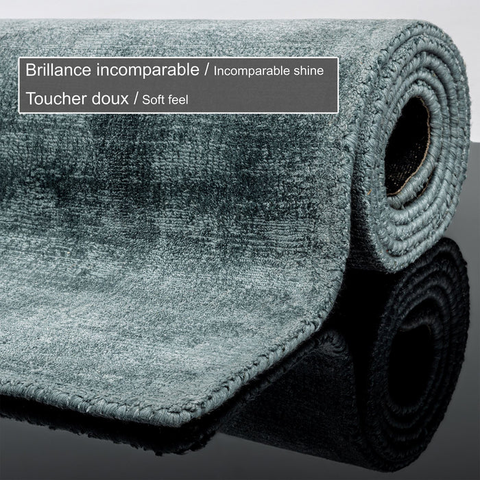 Theko handgeweven viscose tapijt Star 70x140 cm - Lichtturkoois