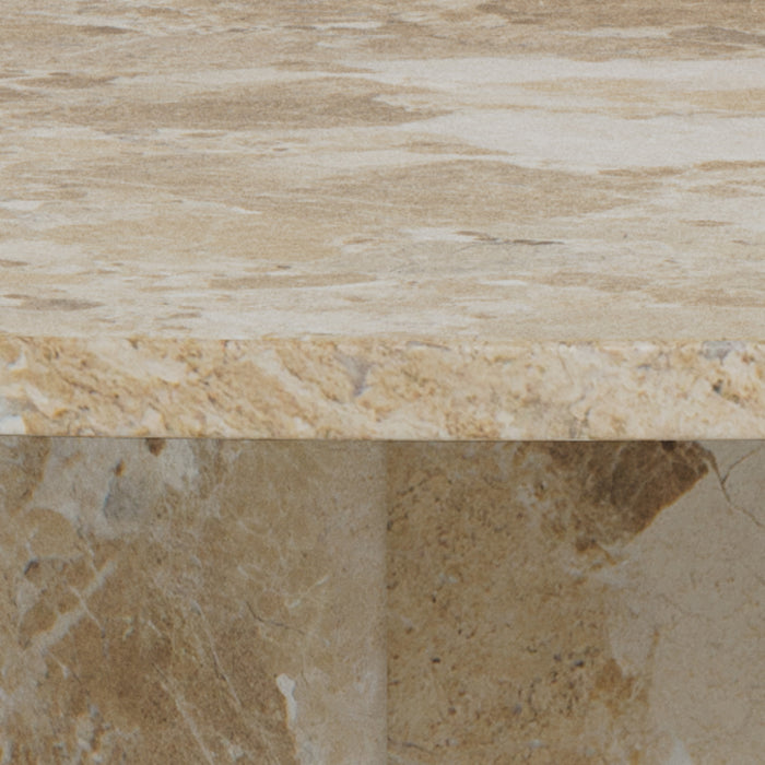 by fonQ Mareo Eettafel