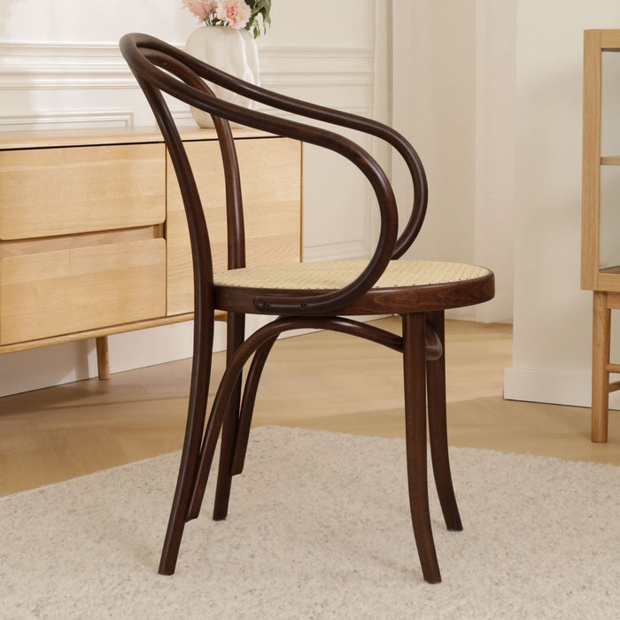 Fameg Venice No. 9 Eetkamerstoel Walnoot - Armleuning - Rotan Zitting