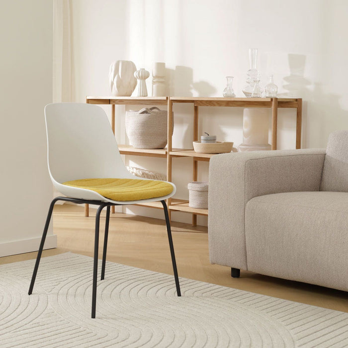 Nolon Nora-Liv Eetkamerstoel Wit - Okergeel Kussen - Zwarte Poten