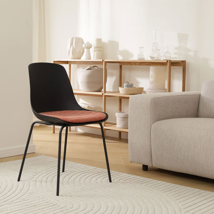 Nolon Nora-Liv Eetkamerstoel Zwart - Terracotta Kussen - Zwarte Poten