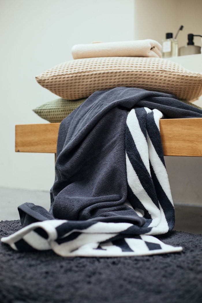 Handdoek Verona Stripes Pearl Blue | 70 x 140 cm | Wit | Blauw