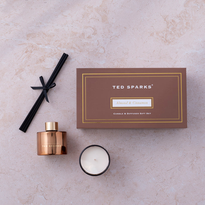 Ted Sparks - Geurkaars & Geurstokjes Diffuser - Gift set - Almond &