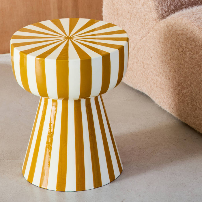 sweeek - Bijzettafel, nachtkastje, geëmailleerd staal gestreept