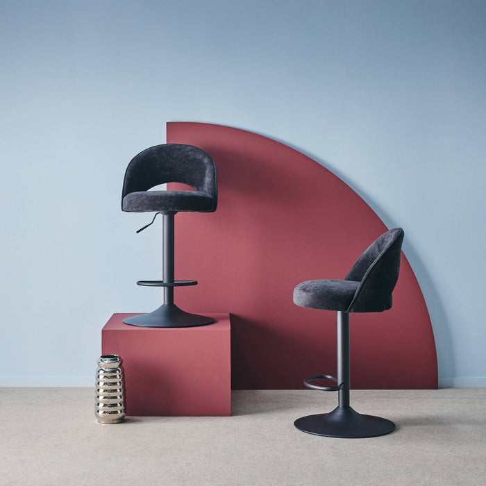 sweeek - Verstelbare stoffen barstoel met zwarte metalen basis (set