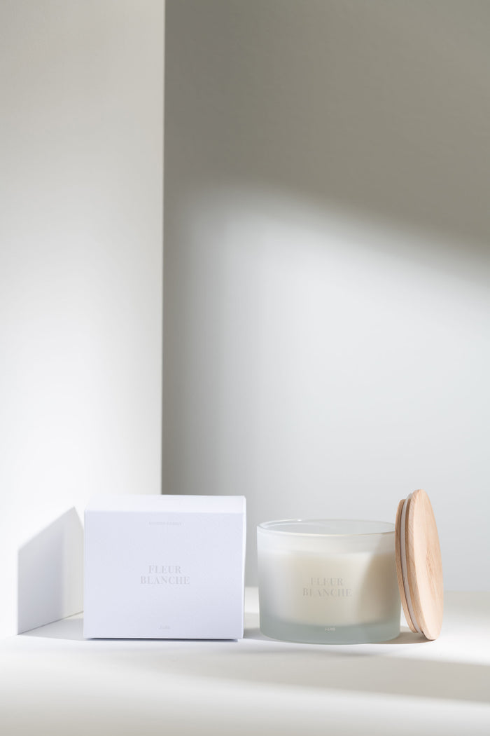 J-Line geurkaars Accords Essentiels - Fleur Blanche - wit - 28U