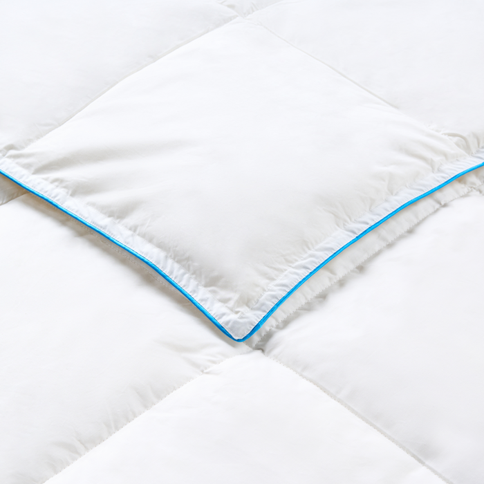 Beliani-CERVINO-Dekbed licht warm-Wit-220 x 240 cm-Eendendons