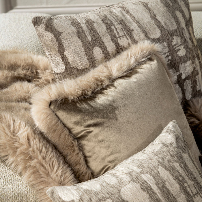 Sierkussen 45x45 cm | Delphine Doeskin | Hoii