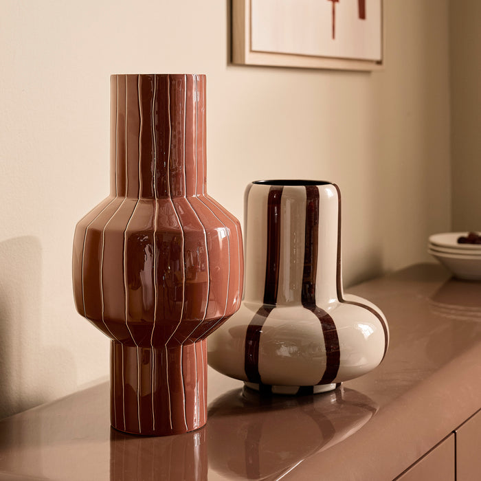 by fonQ Spire Vaas Ø 19 cm - Hot Chocolate