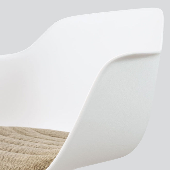 Nolon Nena-Liz Eetkamerstoel Wit met Nougatbruin Zitkussen Walnoot