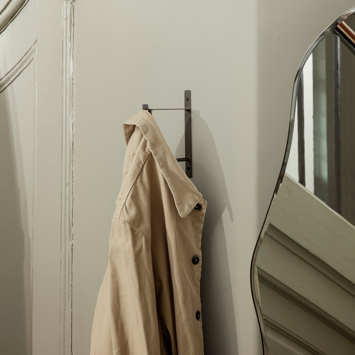 Ferm Living Pond Spiegel - Large - Dark Chrome Frame