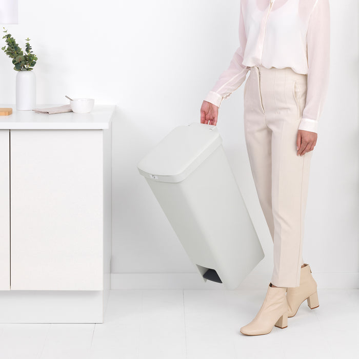 Brabantia StepUp Pedaalemmer 40 Liter - Light Grey