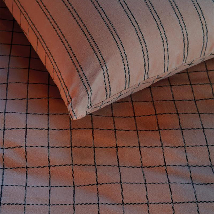 vtwonen Grid Dekbedovertrek - 200x200|220 - Steenrood