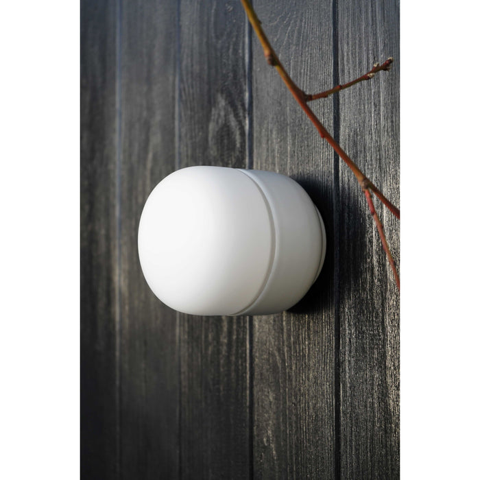 Ifö Electric Ohm 100|110 plafond-en wandlamp porselein IP44 Zwart