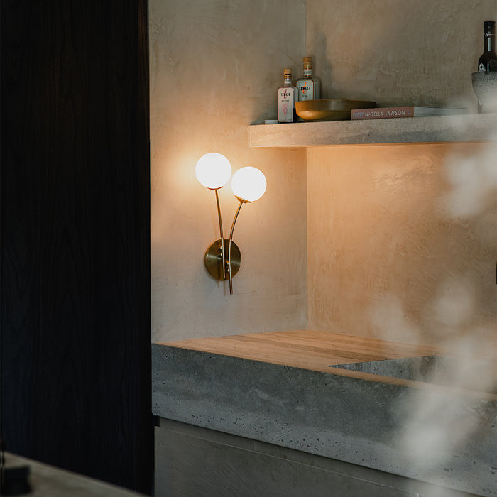 QAZQA Moderne wandlamp goud met opaal glas 2-lichts - Athens