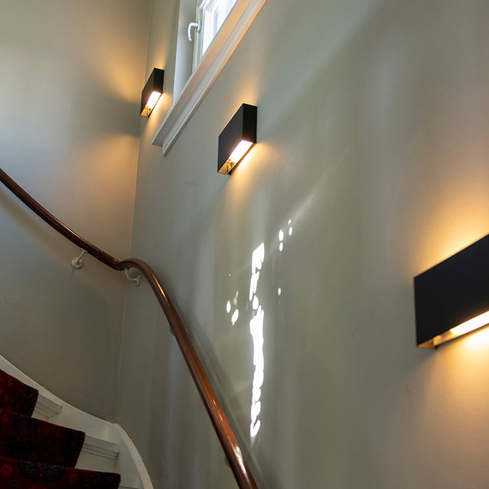 QAZQA Moderne wandlamp zwart 2-lichts - Otan