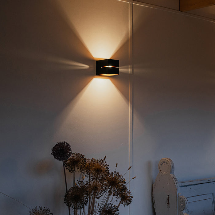 QAZQA Moderne wandlamp zwart met goud 9,7 cm - Transfer Groove