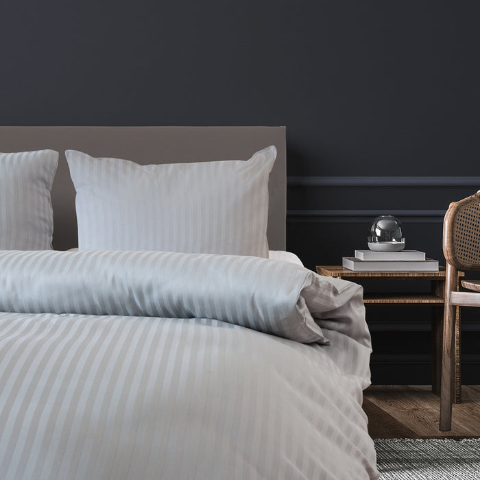 Elegance Dekbedovertrek Hotel Kwaliteit Satijn Streep licht grijs